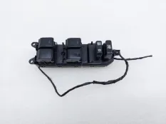 Блок управления стеклоподъемниками Toyota Land Cruiser
