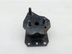 Кронштейн усилителя бампера Toyota Land Cruiser