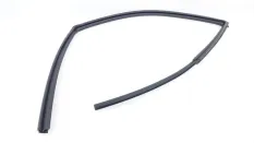 Уплотнитель стекла двери Toyota Hilux