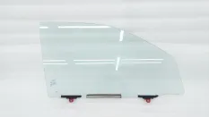 Стекло двери Toyota Hilux