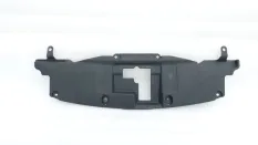 Кожух замка капота Toyota Hilux