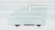 Стекло двери Toyota Hilux