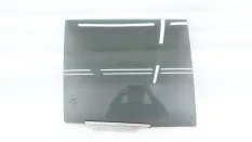 Стекло двери Toyota Hilux