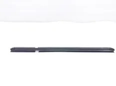 Уплотнитель стекла двери Toyota Land Cruiser