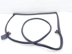 Уплотнитель двери Toyota Land Cruiser