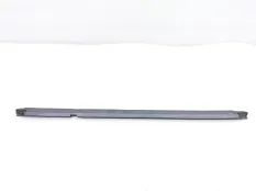 Уплотнитель стекла двери Toyota Land Cruiser