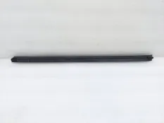 Уплотнитель стекла двери Toyota Land Cruiser