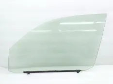 Стекло двери Toyota Land Cruiser