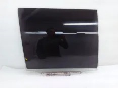 Стекло двери Toyota Land Cruiser