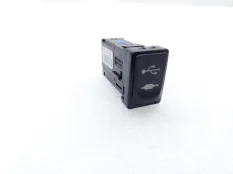 Адаптер USB \ AUX Toyota Highlander