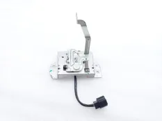 Замок капота Mitsubishi Outlander