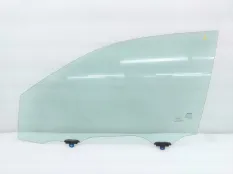 Стекло двери Toyota Highlander