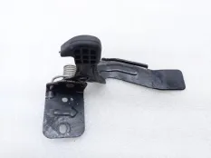 Крюк замка капота Nissan Qashqai