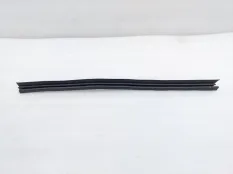 Уплотнитель стекла двери Nissan Qashqai