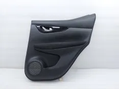 Обшивка двери Nissan Qashqai