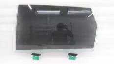 Стекло двери Audi Q7