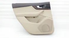 Обшивка двери Audi Q7