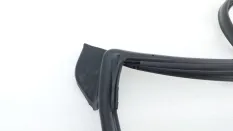 Уплотнитель двери Toyota Camry
