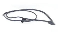 Уплотнитель двери Toyota Camry