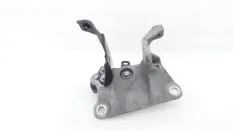 Кронштейн двигателя Toyota Camry