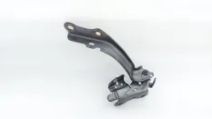 Петля капота Toyota Camry