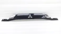 Накладка двери багажника Mitsubishi Outlander