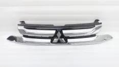 Решетка бампера Mitsubishi Outlander