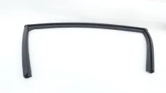 Уплотнитель стекла двери Kia Carnival