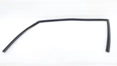 Уплотнитель стекла двери Dodge Charger