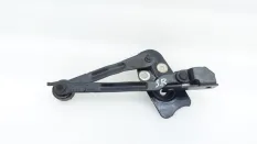 Петля крышки багажника Volvo XC90