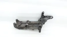 Кронштейн генератора Volvo XC90