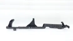 Кронштейн полки багажника Geely Monjaro