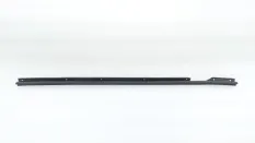 Уплотнитель двери Mitsubishi Pajero Sport
