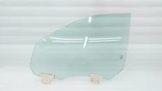 Стекло двери Jeep Grand Cherokee