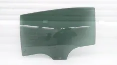 Стекло двери BMW 7-Series