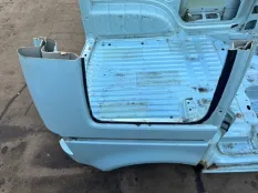 Крыло Volkswagen Caddy