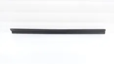 Уплотнитель стекла двери Skoda Superb
