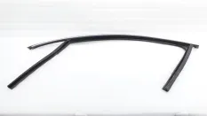 Уплотнитель стекла двери Skoda Superb