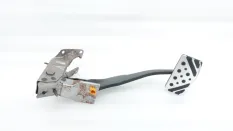 Педаль тормоза Mitsubishi Pajero