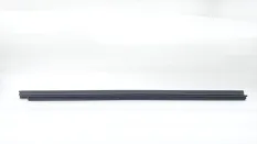 Уплотнитель стекла двери Toyota Camry