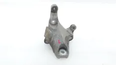 Кронштейн опоры двигателя Toyota Camry