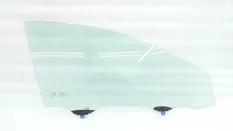 Стекло двери Toyota Camry