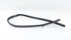 Уплотнитель двери Toyota Alphard