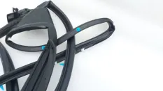 Уплотнитель двери Toyota Highlander