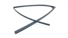 Уплотнитель стекла двери Toyota Highlander