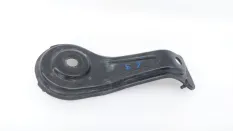 Кронштейн подрамника Toyota Highlander