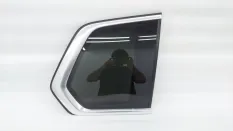 Стекло кузовное глухое BMW X7