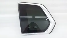 Стекло кузовное глухое BMW X7