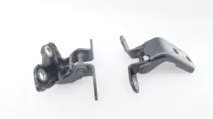 Петля двери Toyota RAV4