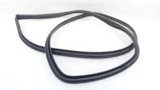 Уплотнитель проема двери Toyota RAV4